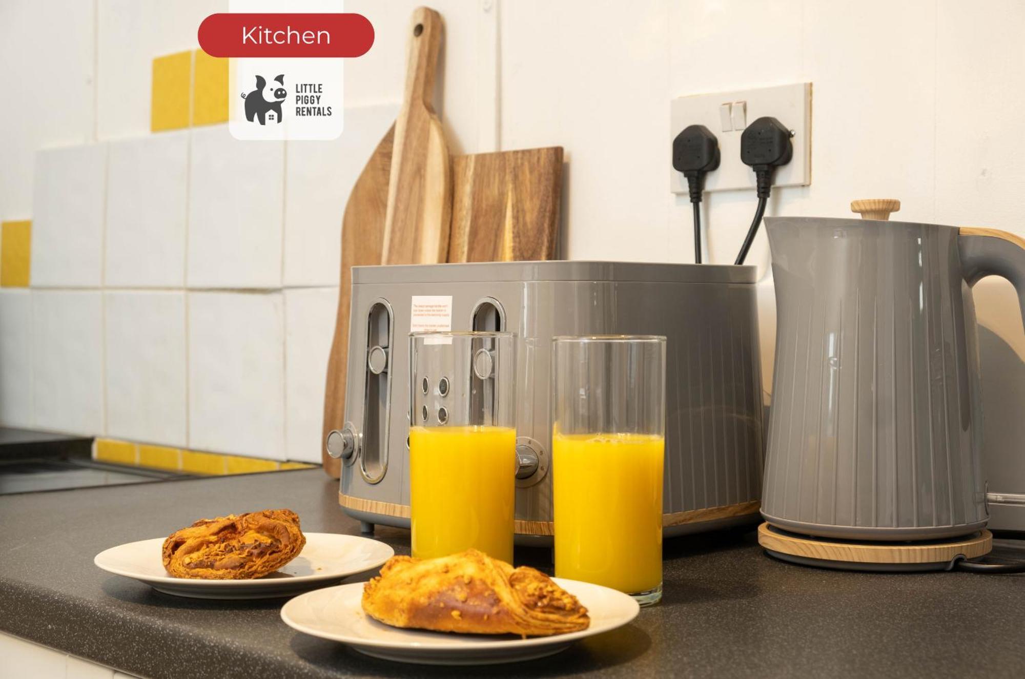 2 Bedroom Apartment By Littlepiggyrentals Short Lets & Serviced Accommodation Leicester With Wi-Fi, Free Parking & Outdoor Area 客房 照片